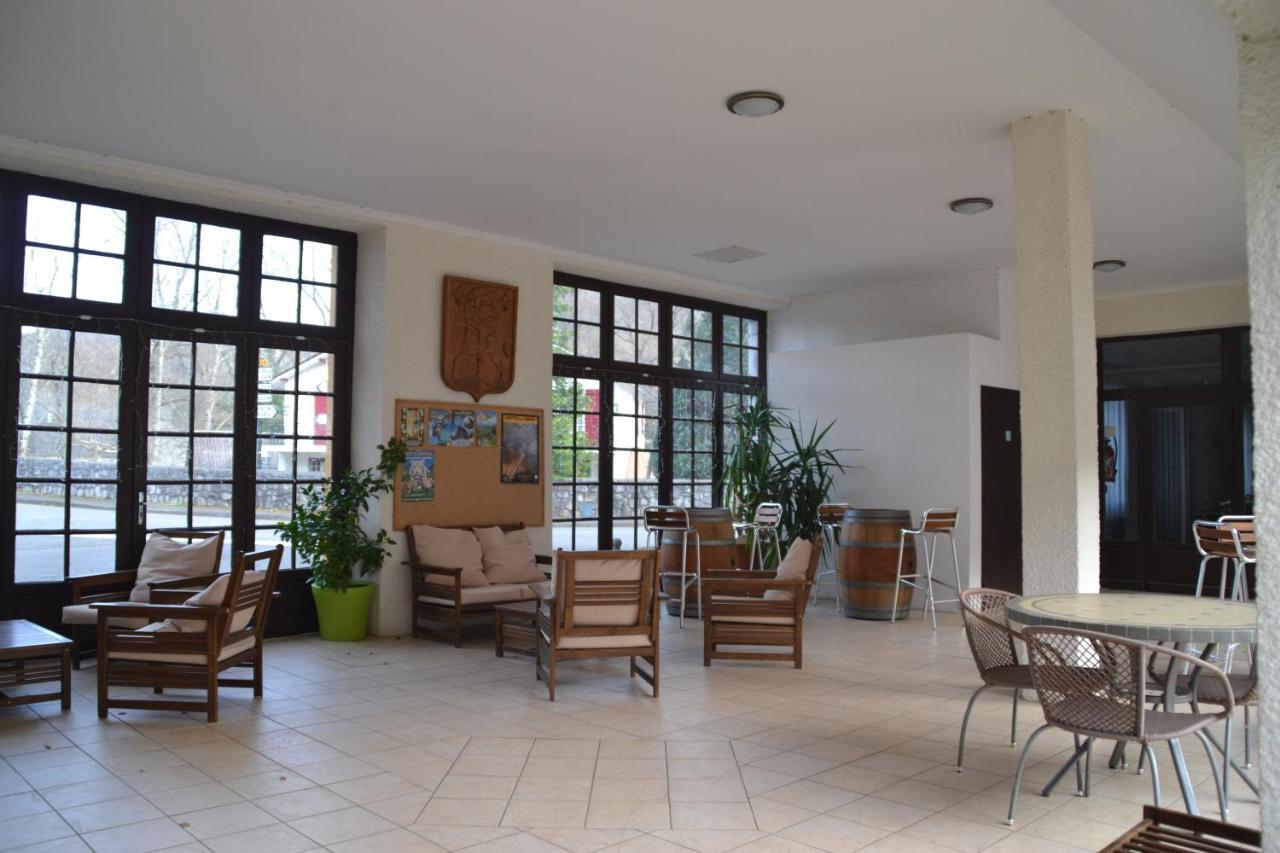 Auberge De La Vallee D'Ossau Izest エクステリア 写真