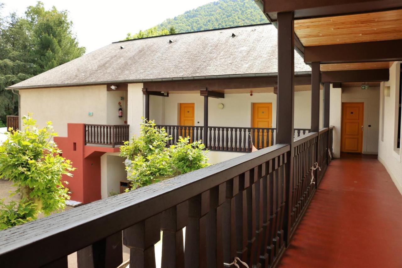 Auberge De La Vallee D'Ossau Izest エクステリア 写真